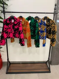 Unisexo de Abrigo del mayorista de ropa LORENZO MODA en Italia