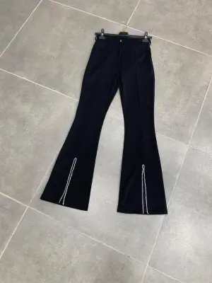 Pantaloni/Gonne per Donne dal grossista di abbigliamento LORENZO MODA in Italia