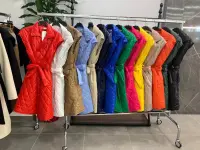 Mujer de Abrigo del mayorista de ropa LORENZO MODA en Italia