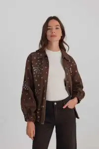 Mujer de Abrigo del mayorista de ropa GOLDEN LIVE en Francia