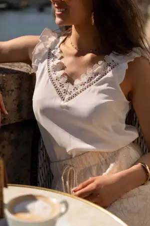 Mujer de Tops del mayorista de ropa GOLDEN LIVE en Francia