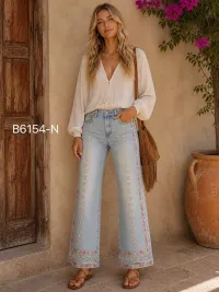 Jeans per Donne dal grossista di abbigliamento CDENIM in Francia