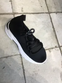 Unisex's Shoes from clothing wholesaler reveshoes in Spain