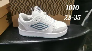 Scarpe per Unisex dal grossista di abbigliamento MU KE IMPORT & EXPORT in Italia