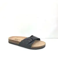 Unisex'in Ayakkabılar'si Suredelle giyim toptancısından Fransa'te