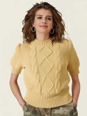 MulherTops de distribuidor de roupas Monica Moda em Itália