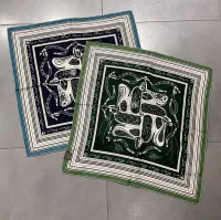 UnissexoAcessórios de distribuidor de roupas CINNAMON em França