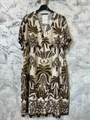 Sukienki dla Damskie od hurtownika odzieżowego Royal fashion srls w Włochy
