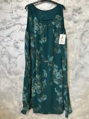 Sukienki dla Damskie od hurtownika odzieżowego Royal fashion srls w Włochy