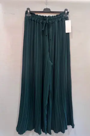 Women's Bottoms from clothing wholesaler MILY in France