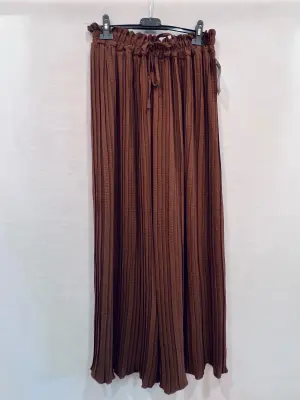 Women's Bottoms from clothing wholesaler MILY in France