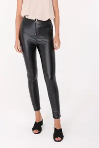 Pantaloni/Gonne per Donne dal grossista di abbigliamento LOVITA in null