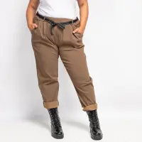 Mujer de Fondos del mayorista de ropa Laura Paris en Francia