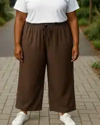 Large-sized's Bottoms from clothing wholesaler Laura Paris in France