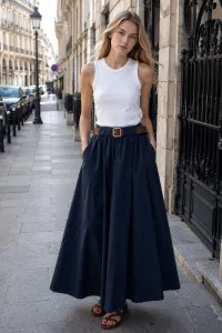 MulherVestidos de distribuidor de roupas LOVIKA em França