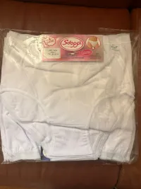 MulherRoupas íntimas de distribuidor de roupas Intimo mondo 亿丰源内衣 em Itália