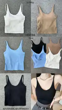 Hauts pour Femmes  du grossiste en vêtements Giovanna Group en Italie